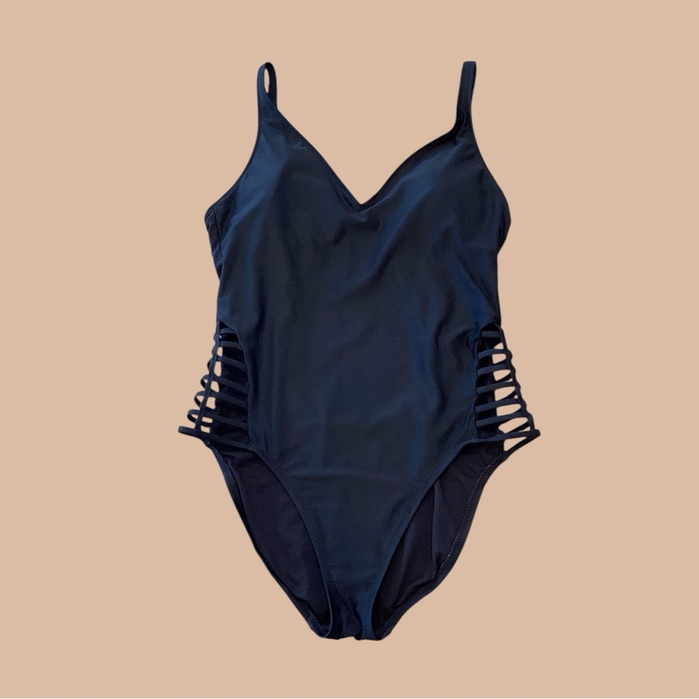 Shade & Shore Black One Piece Swimsuit, size Medium 😎